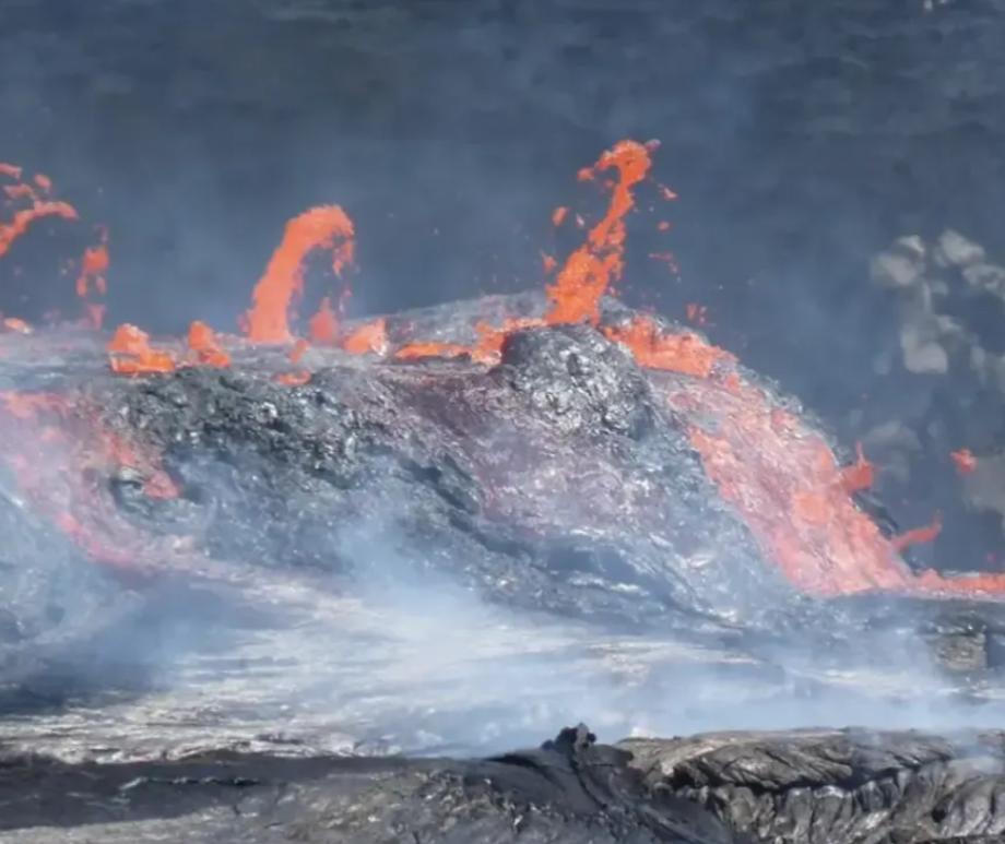 A pulsing mantle plume beneath Ethiopia is gradually forming a new ocean