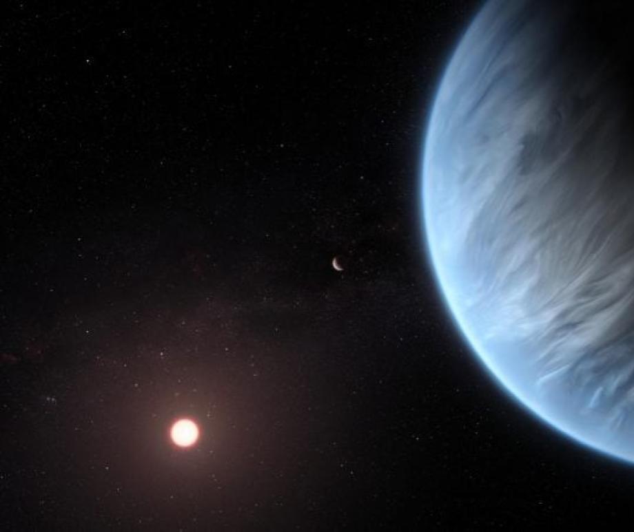 Illustration of exoplanet K2-18b. The planet is thought to have a thick gas envelope and no global ocean.
