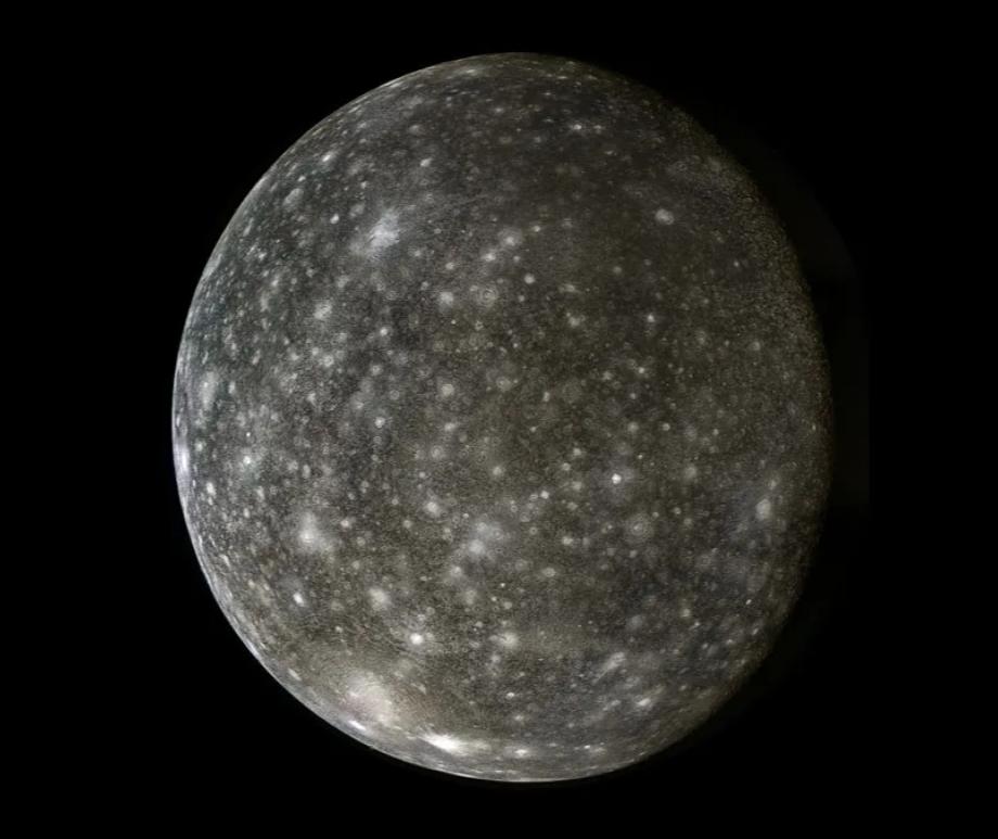 Callisto’s crater-covered surface may be hiding a liquid water ocean