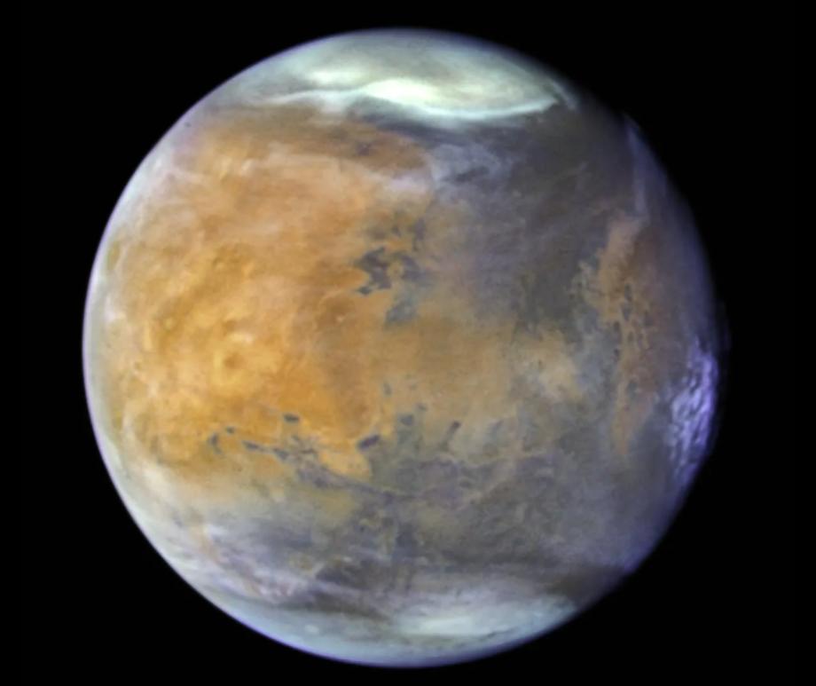 Composite images of Mars taken by the Hubble Space Telescope in 2024.