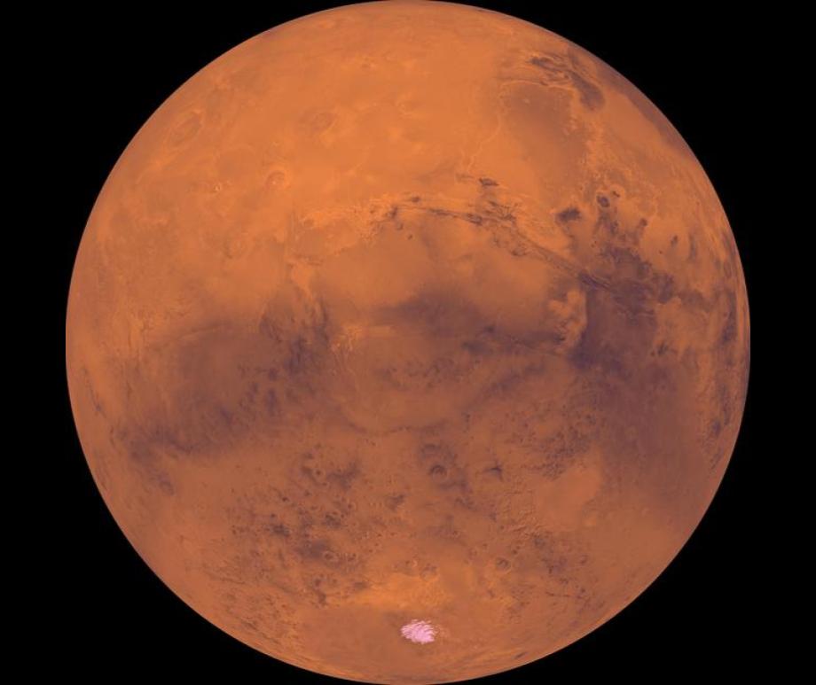 Ancient volcanic eruptions on Mars may have deposited ice at the planet’s equator