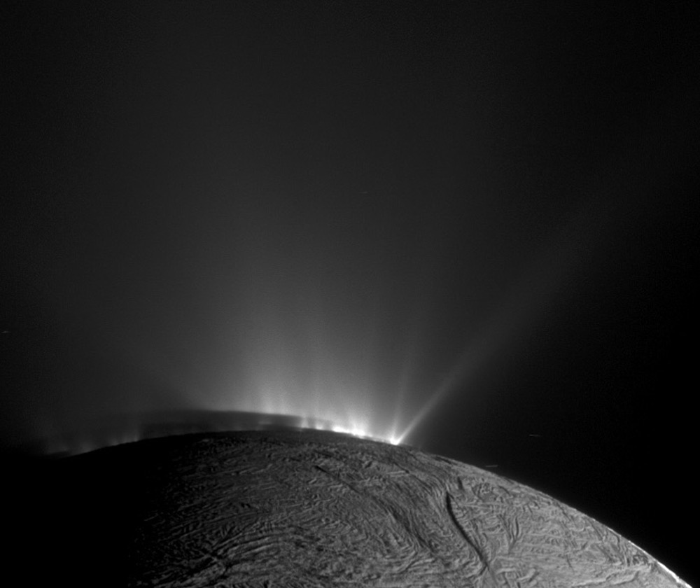 Jets spewing salty water vapor and ice from Saturn's moon Enceladus