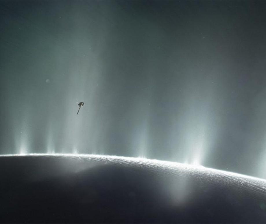 Saturn’s icy moon Enceladus loses ice mass to space by cryovolcanic geyers, and new TACC supercomputer simulations have improved estimates of ice mass loss.