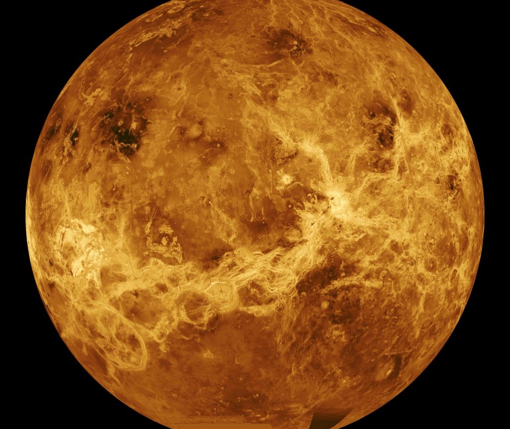 The surface of Venus in radio reflection